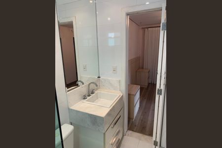 Casa de condomínio à venda com 123m², 2 quartos e 2 vagasBanheiro