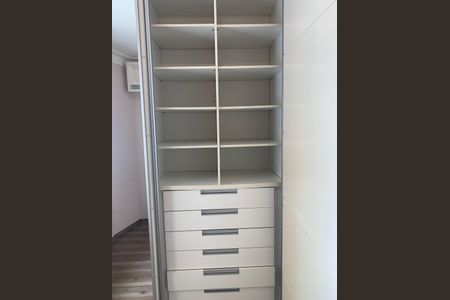 Casa de condomínio à venda com 123m², 2 quartos e 2 vagasQuarto