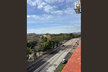 Apartamento à venda com 118m², 3 quartos e sem vaga Apartamento à venda com 118m², 3 quartos e sem vagaVista da janela