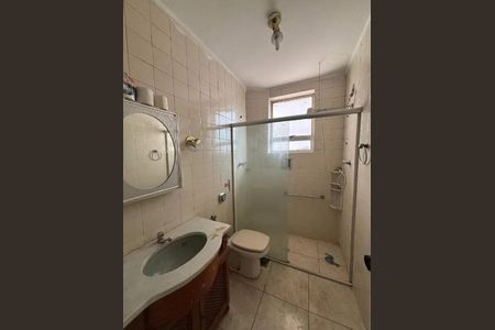 Banheiro de apartamento à venda com 3 quartos, 118m² em Centro Histórico, Porto Alegre