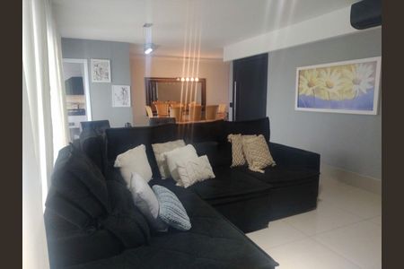 Apartamento para alugar com 4 quartos, 241m² em Água Branca, São Paulo