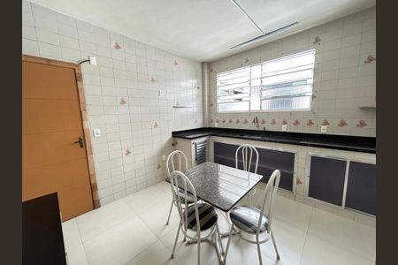 Apartamento para alugar com 89m², 2 quartos e 1 vagaCozinha