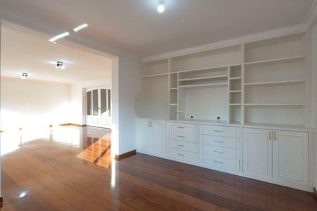 Apartamento para alugar com 3 quartos, 240m² em Itaim Bibi, São Paulo