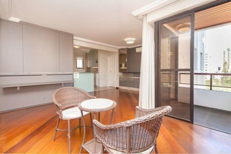 Apartamento para alugar com 116m², 3 quartos e 3 vagas