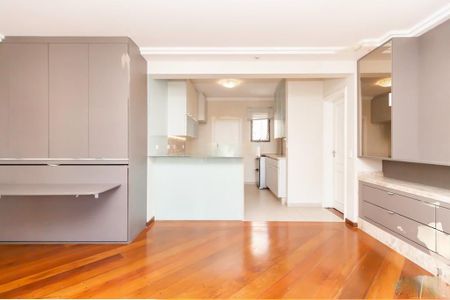 Apartamento para alugar com 116m², 3 quartos e 3 vagas