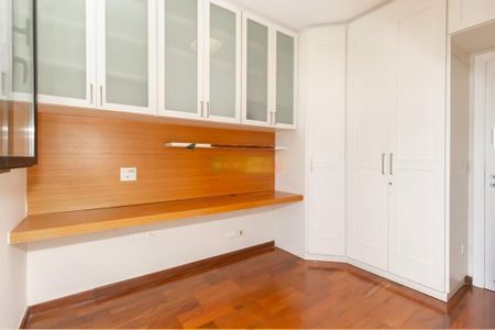 Apartamento para alugar com 116m², 3 quartos e 3 vagas