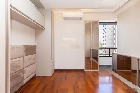 Apartamento para alugar com 116m², 3 quartos e 3 vagas