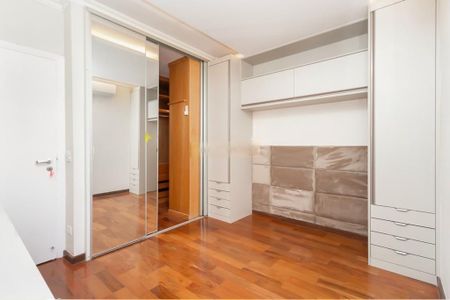 Apartamento para alugar com 116m², 3 quartos e 3 vagas