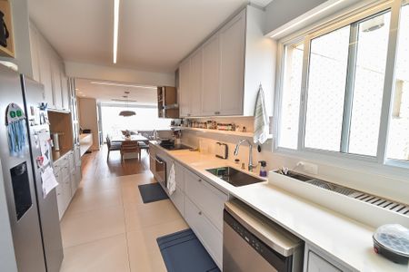 Apartamento para alugar com 146m², 3 quartos e 3 vagasCozinha