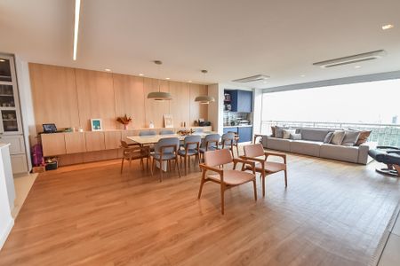 Apartamento para alugar com 146m², 3 quartos e 3 vagasSala