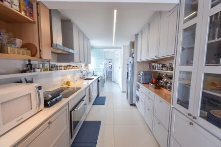 Apartamento para alugar com 146m², 3 quartos e 3 vagasCozinha