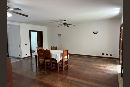 Casa para alugar com 3 quartos, 190m² em Indianópolis, São Paulo