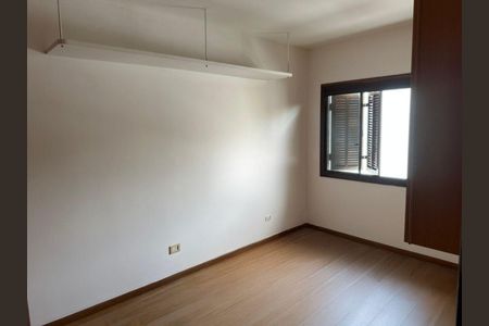 Casa para alugar com 3 quartos, 190m² em Indianópolis, São Paulo