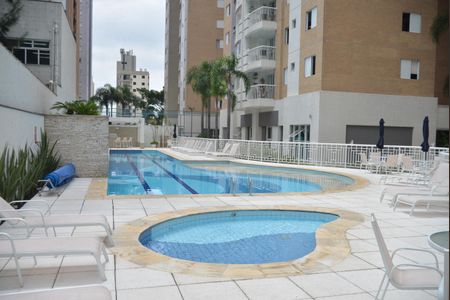 Apartamento para alugar com 120m², 3 quartos e 2 vagasÁrea comum - Piscina