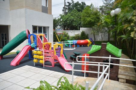 Apartamento para alugar com 120m², 3 quartos e 2 vagasÁrea comum - Playground