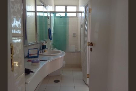 Apartamento para alugar com 201m², 3 quartos e 2 vagas