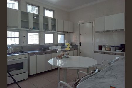 Apartamento para alugar com 201m², 3 quartos e 2 vagas