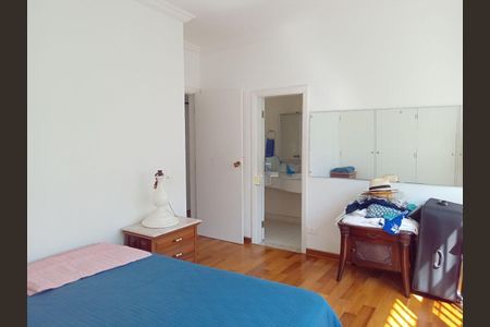 Apartamento para alugar com 201m², 3 quartos e 2 vagas
