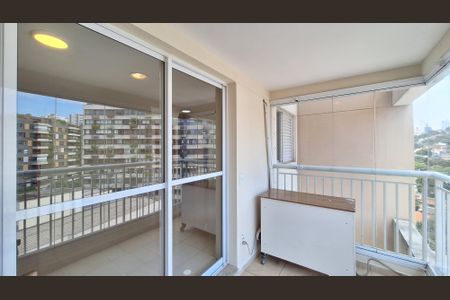 Varanda  de apartamento para alugar com 2 quartos, 93m² em Vila Ipojuca, São Paulo