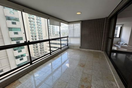 Apartamento para alugar com 3 quartos, 287m² em Alphaville, Barueri