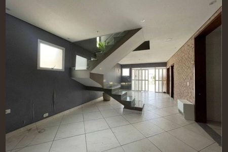 Casa para alugar com 4 quartos, 230m² em Brooklin Novo, São Paulo