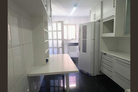 Apartamento para alugar com 143m², 3 quartos e 3 vagas
