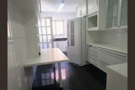 Apartamento para alugar com 143m², 3 quartos e 3 vagas