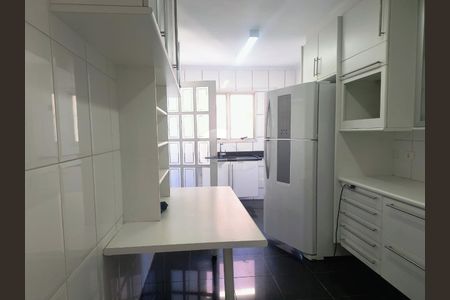 Apartamento para alugar com 143m², 3 quartos e 3 vagas