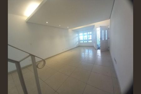 Casa para alugar com 3 quartos, 200m² em Vila Regente Feijó, São Paulo