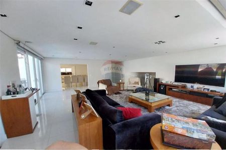 Casa para alugar com 4 quartos, 510m² em Real Parque, São Paulo