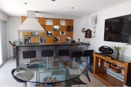 Casa para alugar com 4 quartos, 510m² em Real Parque, São Paulo