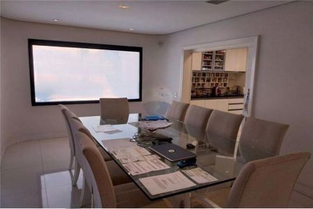 Casa para alugar com 4 quartos, 510m² em Real Parque, São Paulo