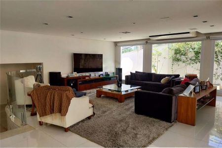 Casa para alugar com 4 quartos, 510m² em Real Parque, São Paulo