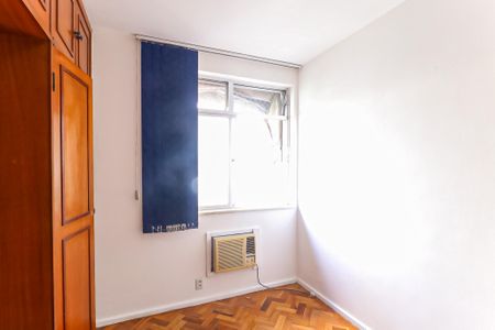 Apartamento à venda com 86m², 3 quartos e 1 vagaQuarto 2