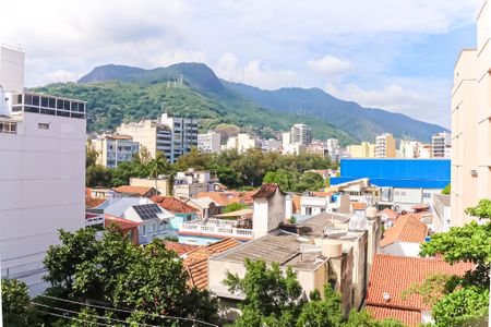 Apartamento à venda com 86m², 3 quartos e 1 vagaSala vista 