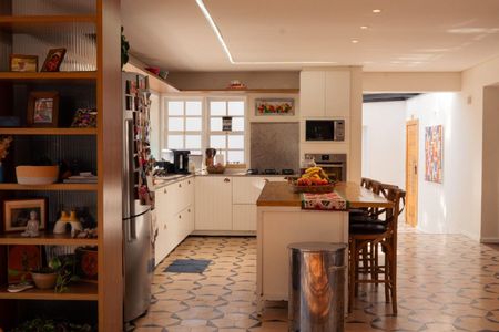 Casa para alugar com 5 quartos, 300m² em Parque Primavera, Cotia