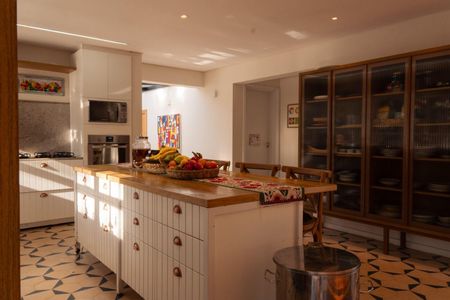 Casa para alugar com 5 quartos, 300m² em Parque Primavera, Cotia