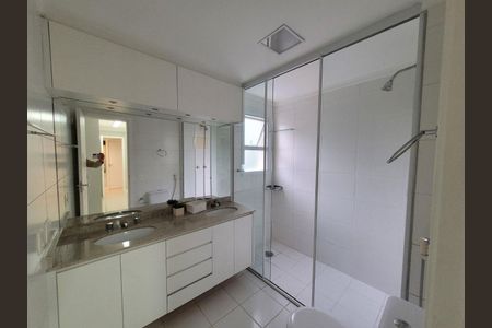 Apartamento para alugar com 3 quartos, 202m² em Alphaville Empresarial, Santana de Parnaíba