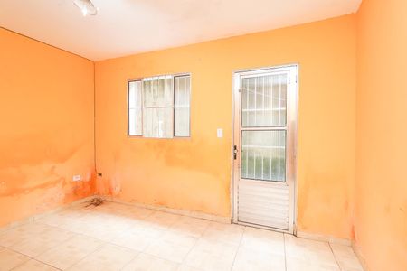 Sala de casa para alugar com 2 quartos, 80m² em Parque Guaianazes, São Paulo