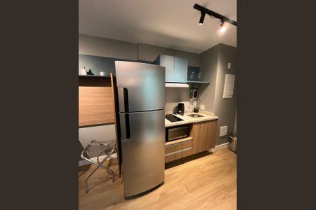 Cozinha de apartamento para alugar com 1 quarto, 27m² em Pinheiros, São Paulo