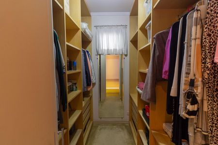 Casa à venda com 149m², 3 quartos e 2 vagasQuarto 1 - Suíte Closet