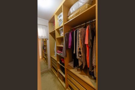 Casa à venda com 149m², 3 quartos e 2 vagasQuarto 1 - Suíte Closet