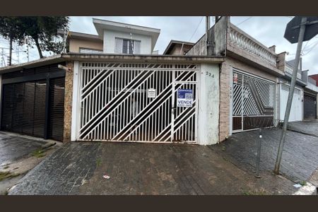 Casa à venda com 149m², 3 quartos e 2 vagasFachada
