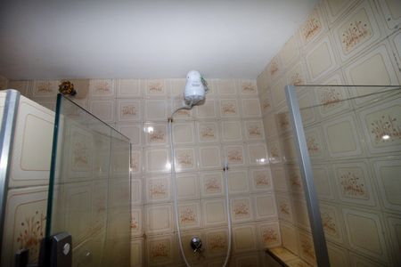 Banheiro de casa para alugar com 1 quarto, 64m² em Olaria, Rio de Janeiro