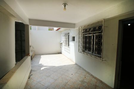 Casa para alugar com 64m², 1 quarto e sem vagaQuintal