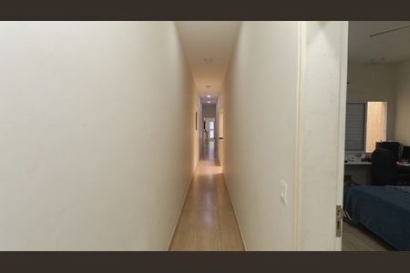 Casa para alugar com 400m², 4 quartos e 3 vagas Casa para alugar com 400m², 4 quartos e 3 vagasCorredor