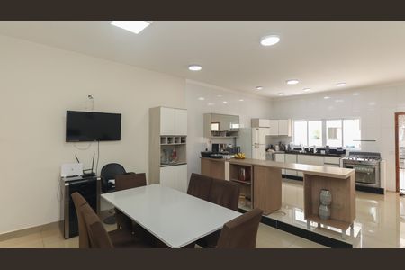 Casa para alugar com 400m², 4 quartos e 3 vagas Casa para alugar com 400m², 4 quartos e 3 vagasCozinha