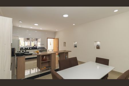 Casa para alugar com 400m², 4 quartos e 3 vagas Casa para alugar com 400m², 4 quartos e 3 vagasCozinha