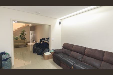 Casa para alugar com 400m², 4 quartos e 3 vagas Casa para alugar com 400m², 4 quartos e 3 vagasSala