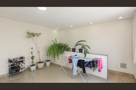 Casa para alugar com 400m², 4 quartos e 3 vagas Casa para alugar com 400m², 4 quartos e 3 vagasSala